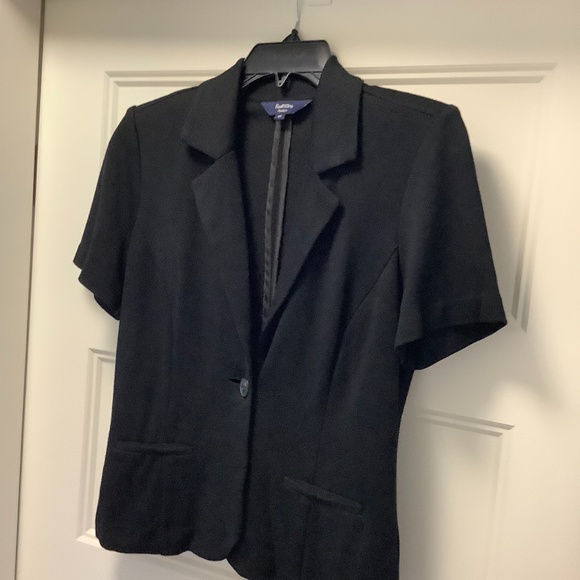 Short sleeve jacket - Picture 1 of 5